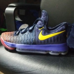 Kd 9 roar from the floor